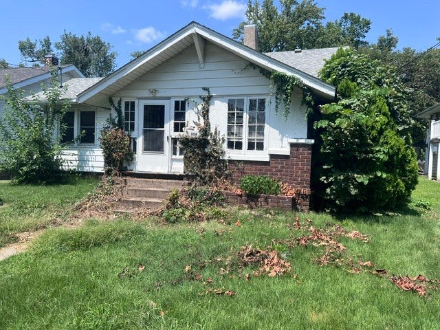 808 W College Street — photo