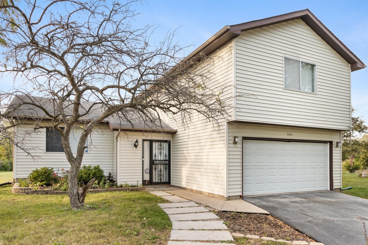 5646 Fernwood Court — photo