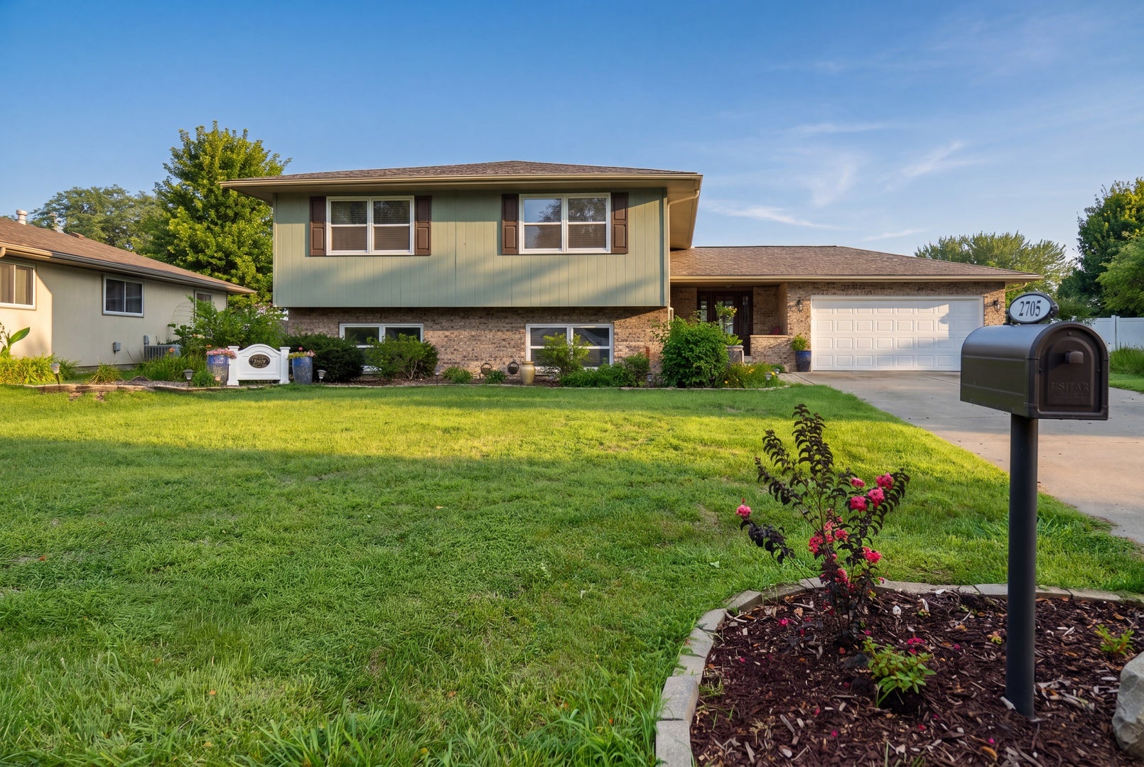 2705 Debo Drive — photo