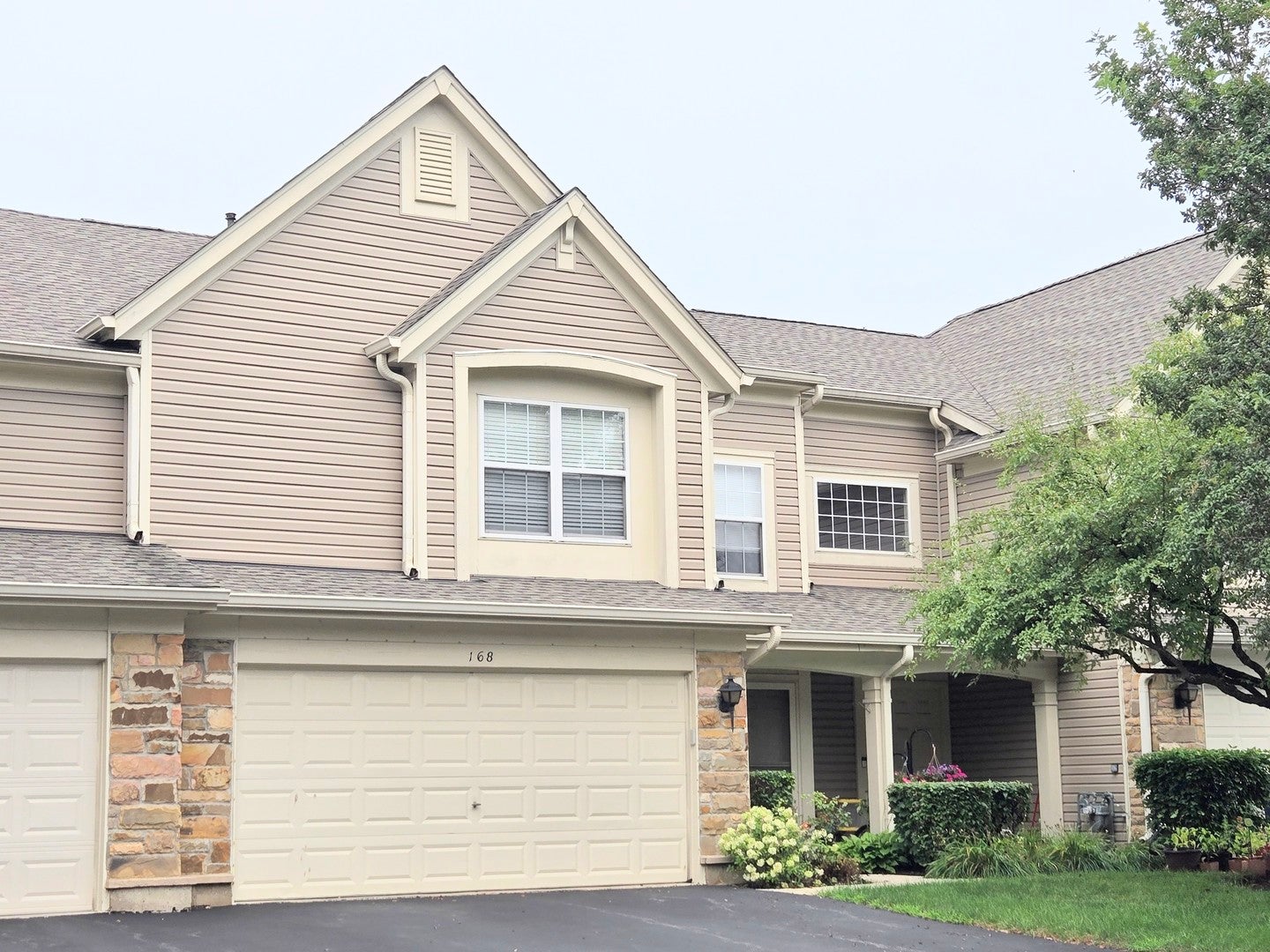 168 Holmes Way — photo
