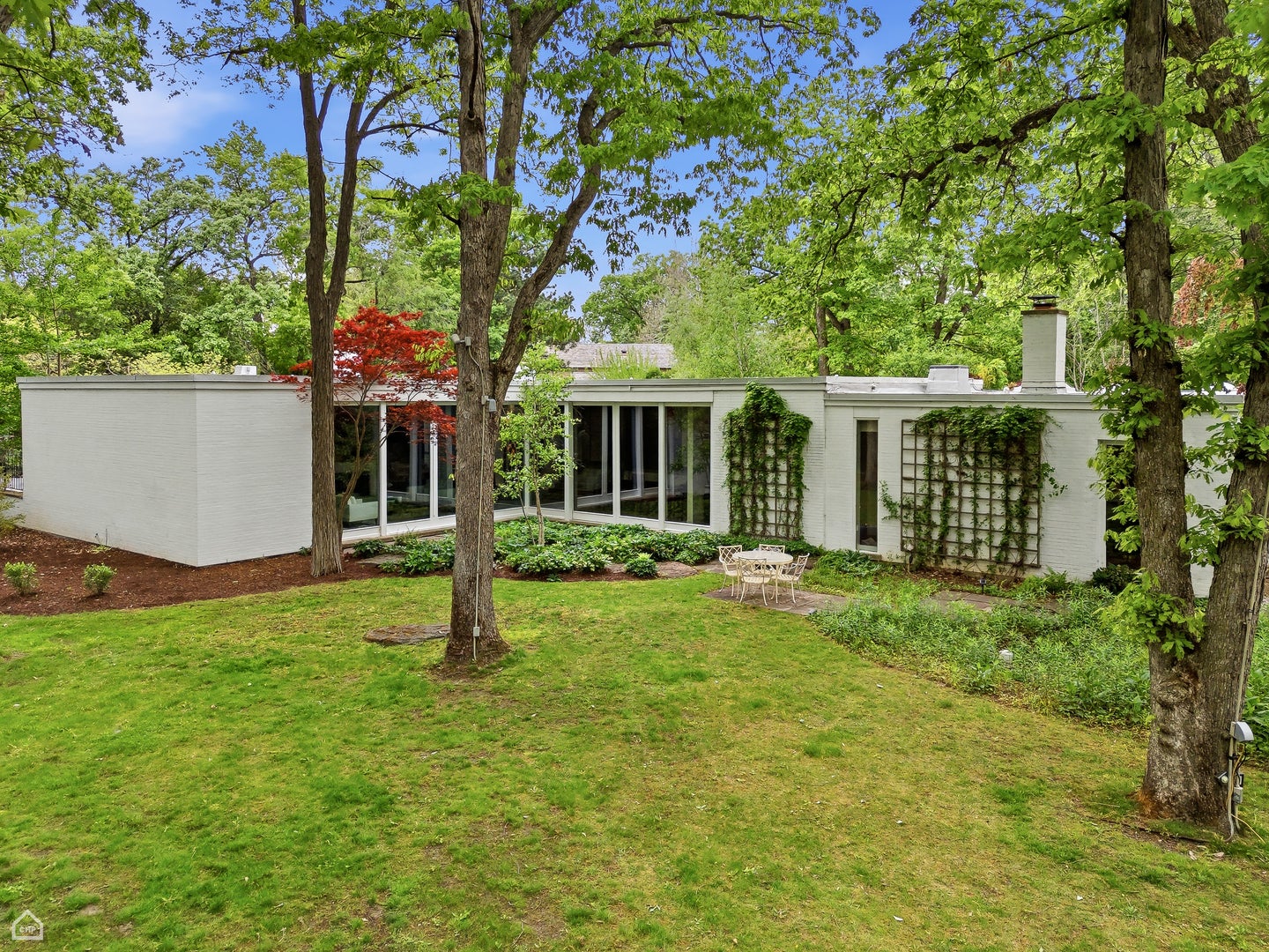1540 Grant Road — photo