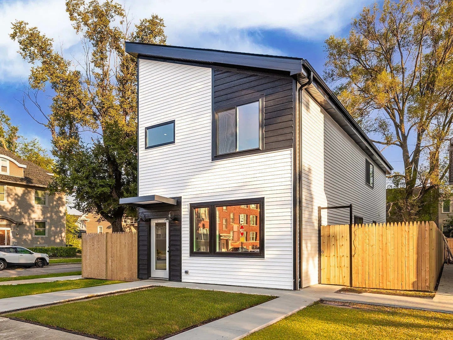 5901 W Erie Street — photo