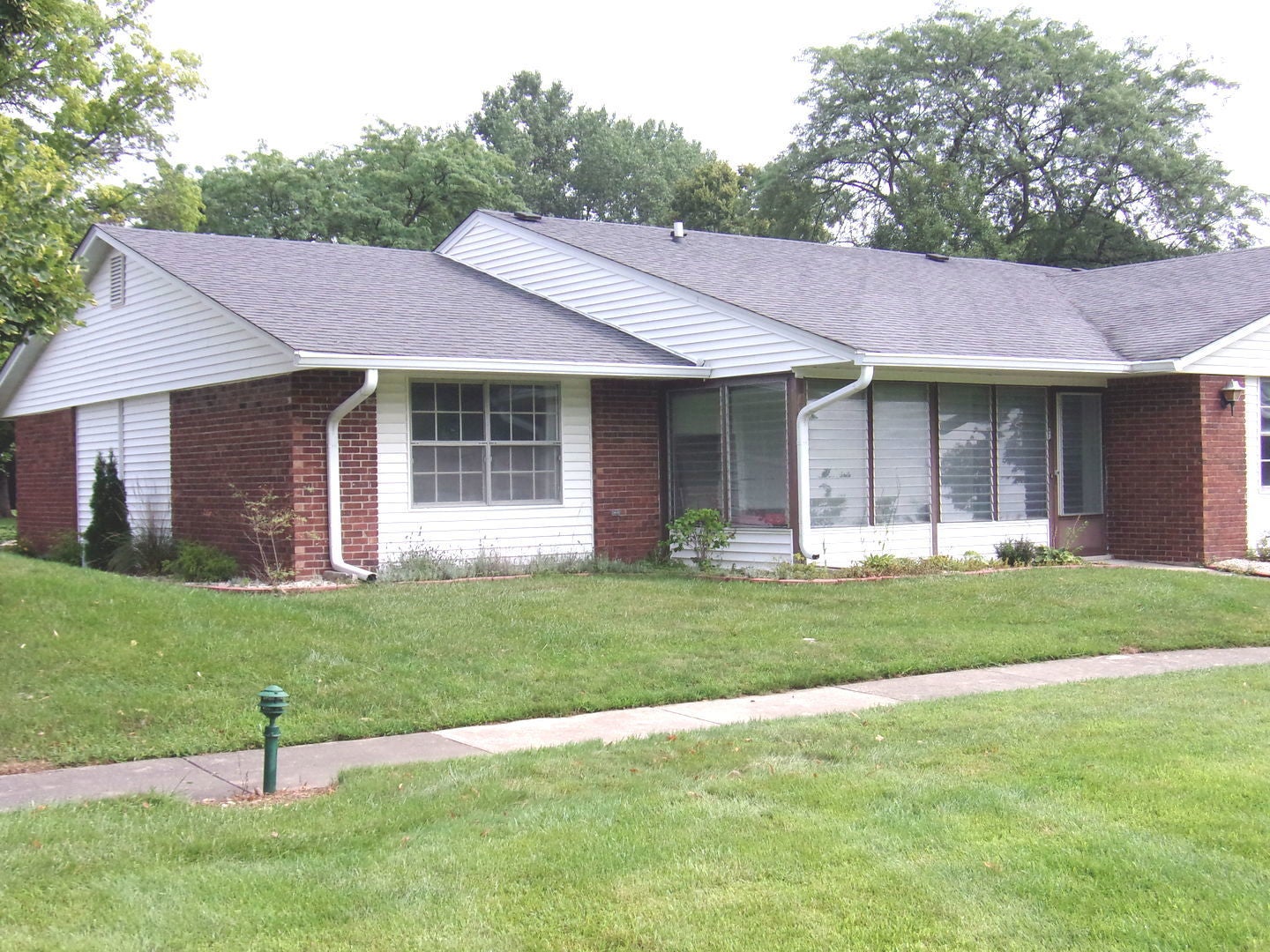 7405 Clarendon Court 073 — photo