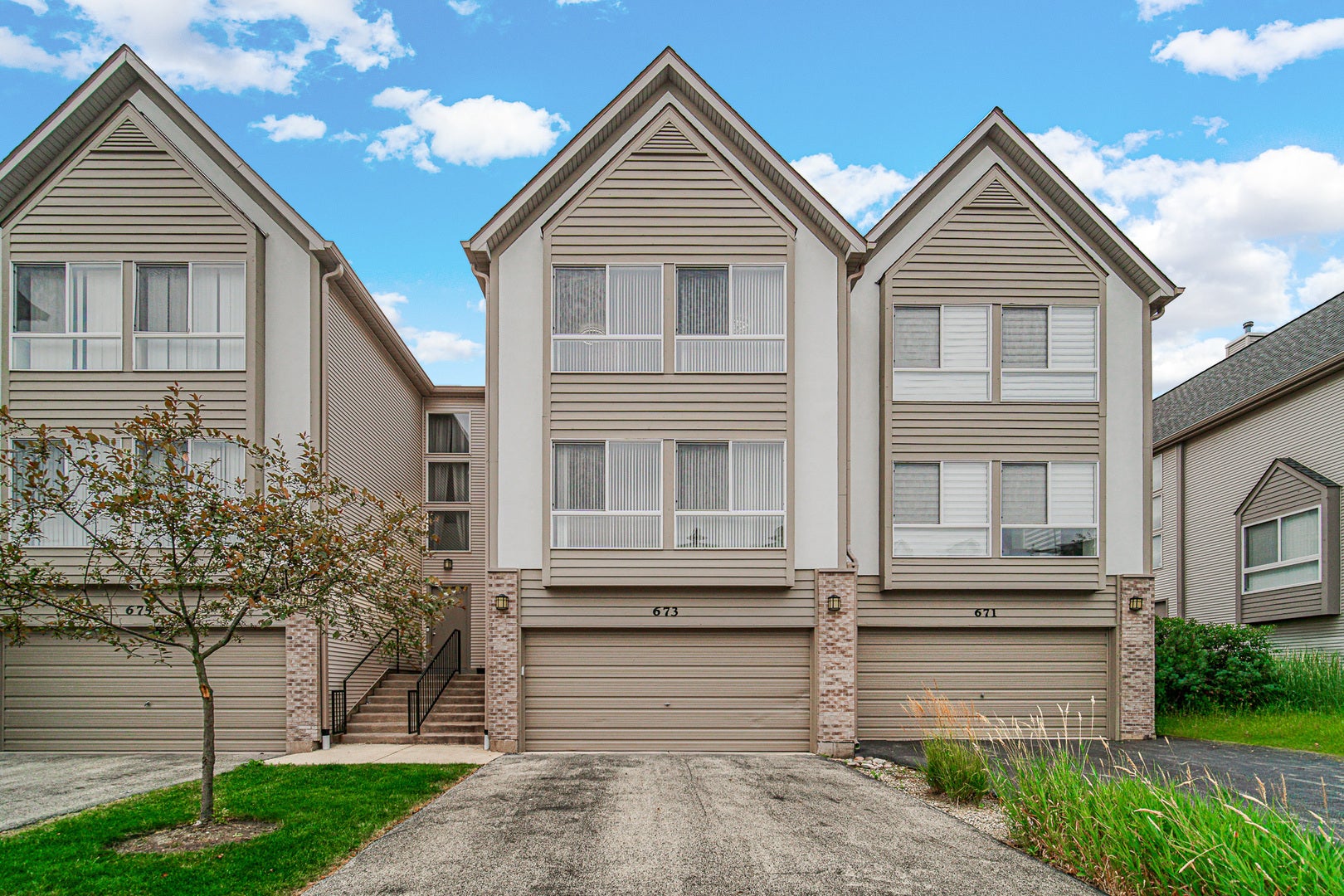673 E Fountainview Drive 673 — photo