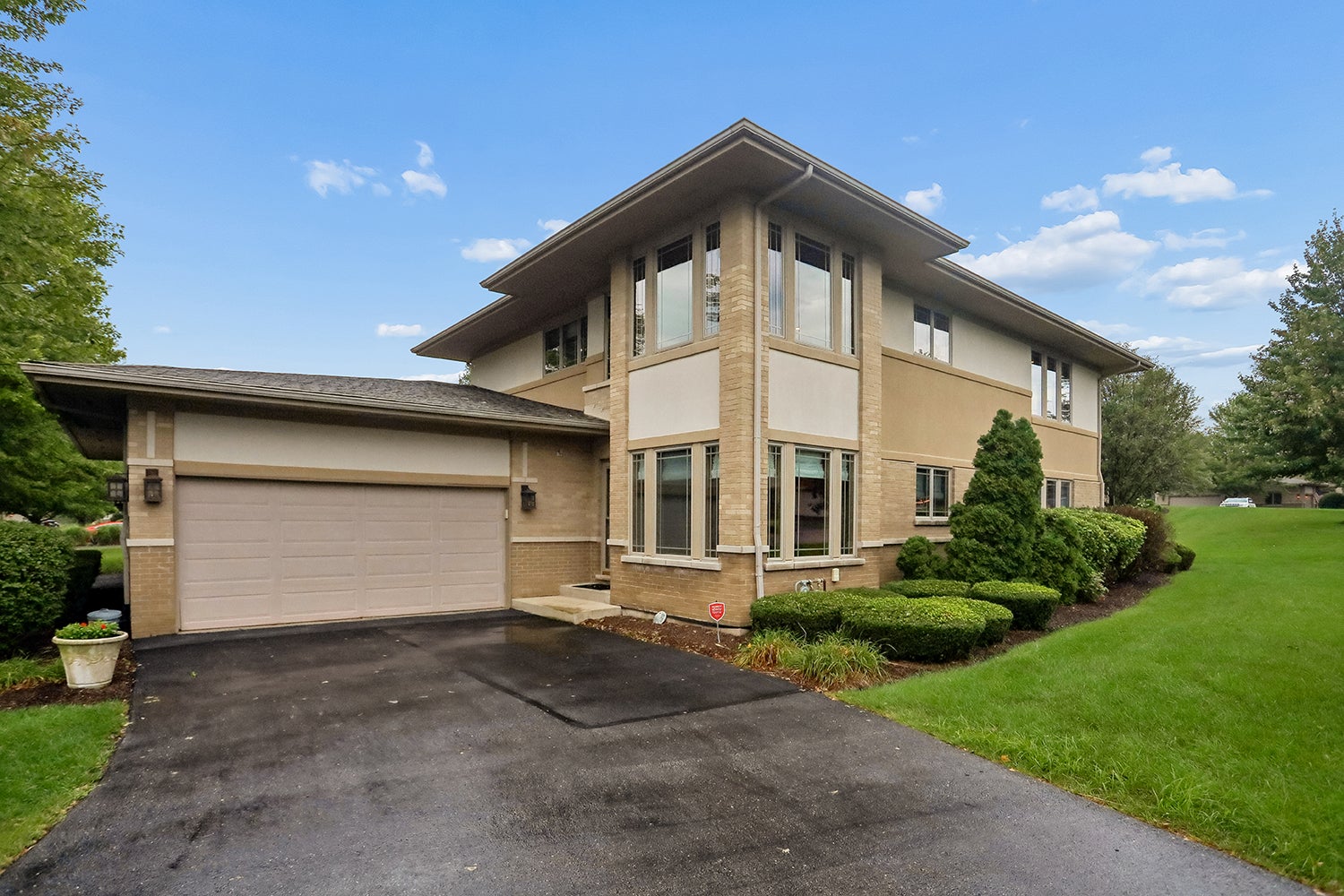 20467 Falling Water Circle — photo