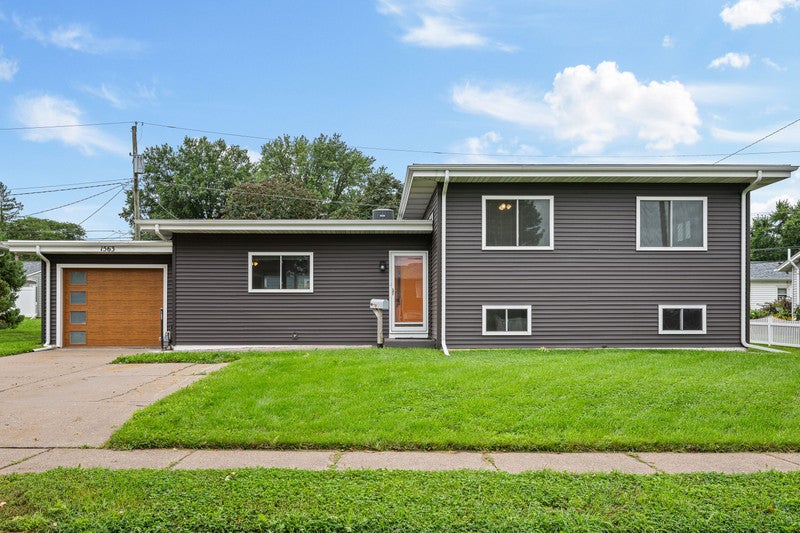 1563 W Garfield Street — photo