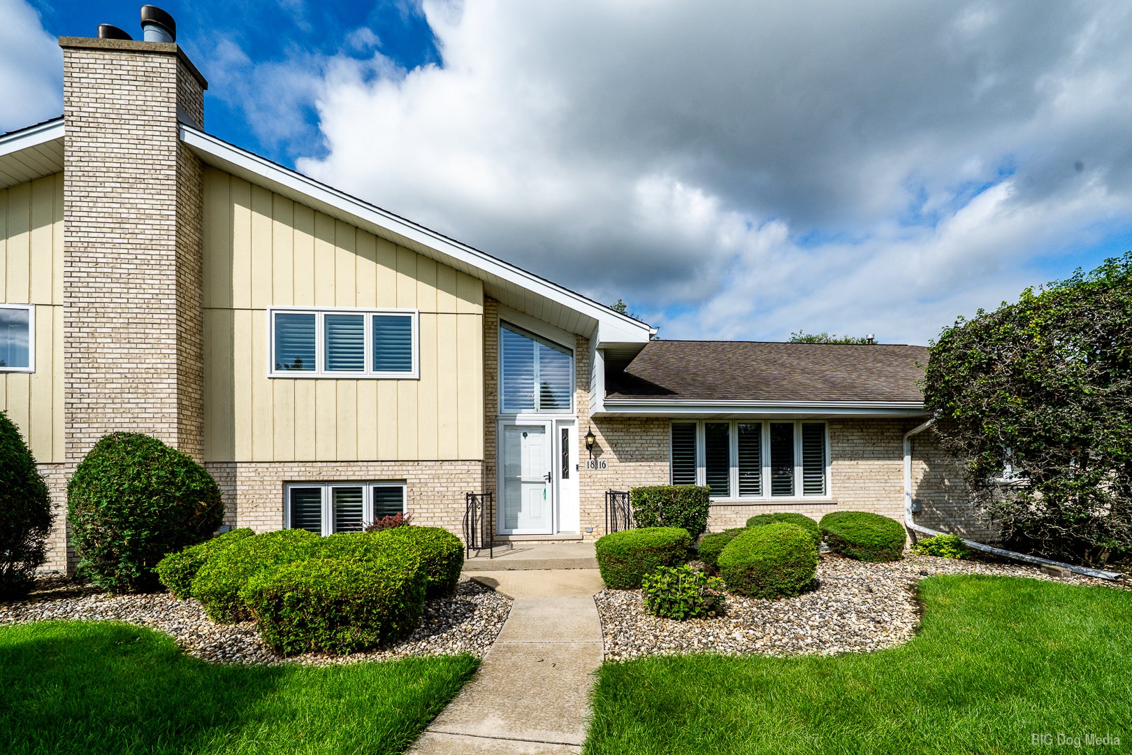 18116 John Charles Drive — photo