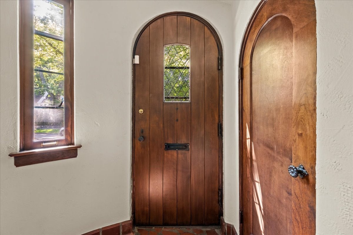 Home in Evanston, IL 60201 — photo 3
