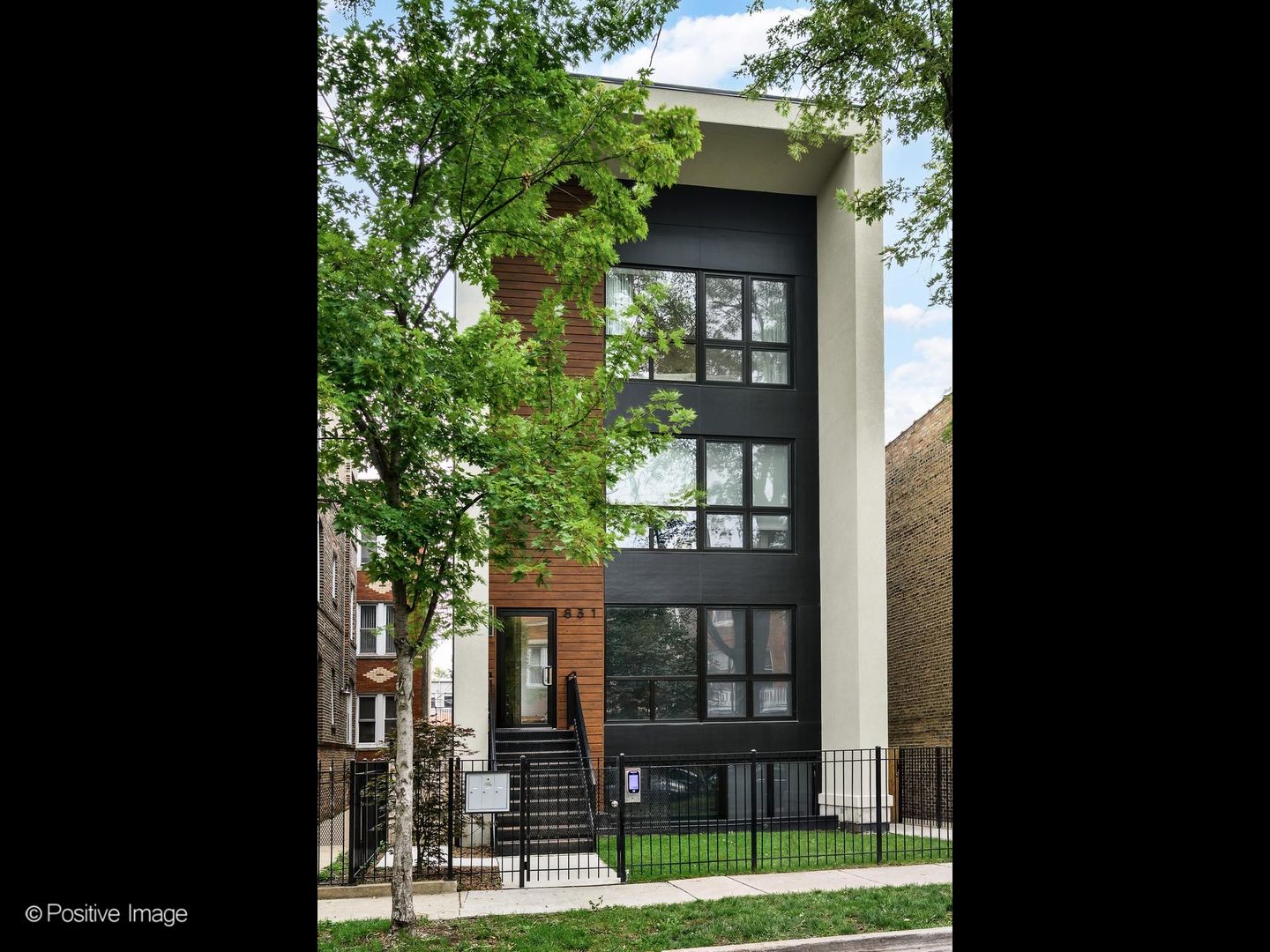 831 N Maplewood Avenue 3 — photo