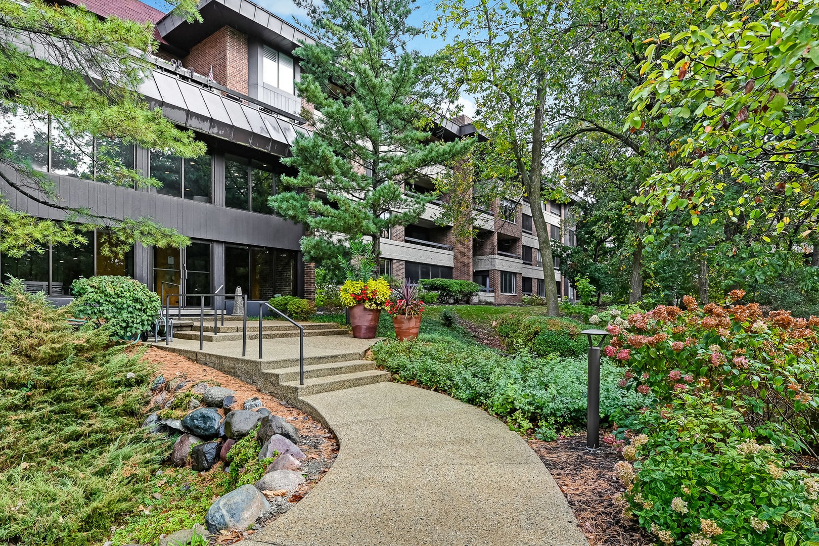 1409 Burr Oak Road 310a — photo