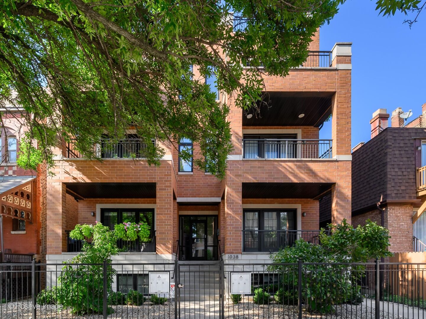 1038 W Diversey Parkway 3E — photo
