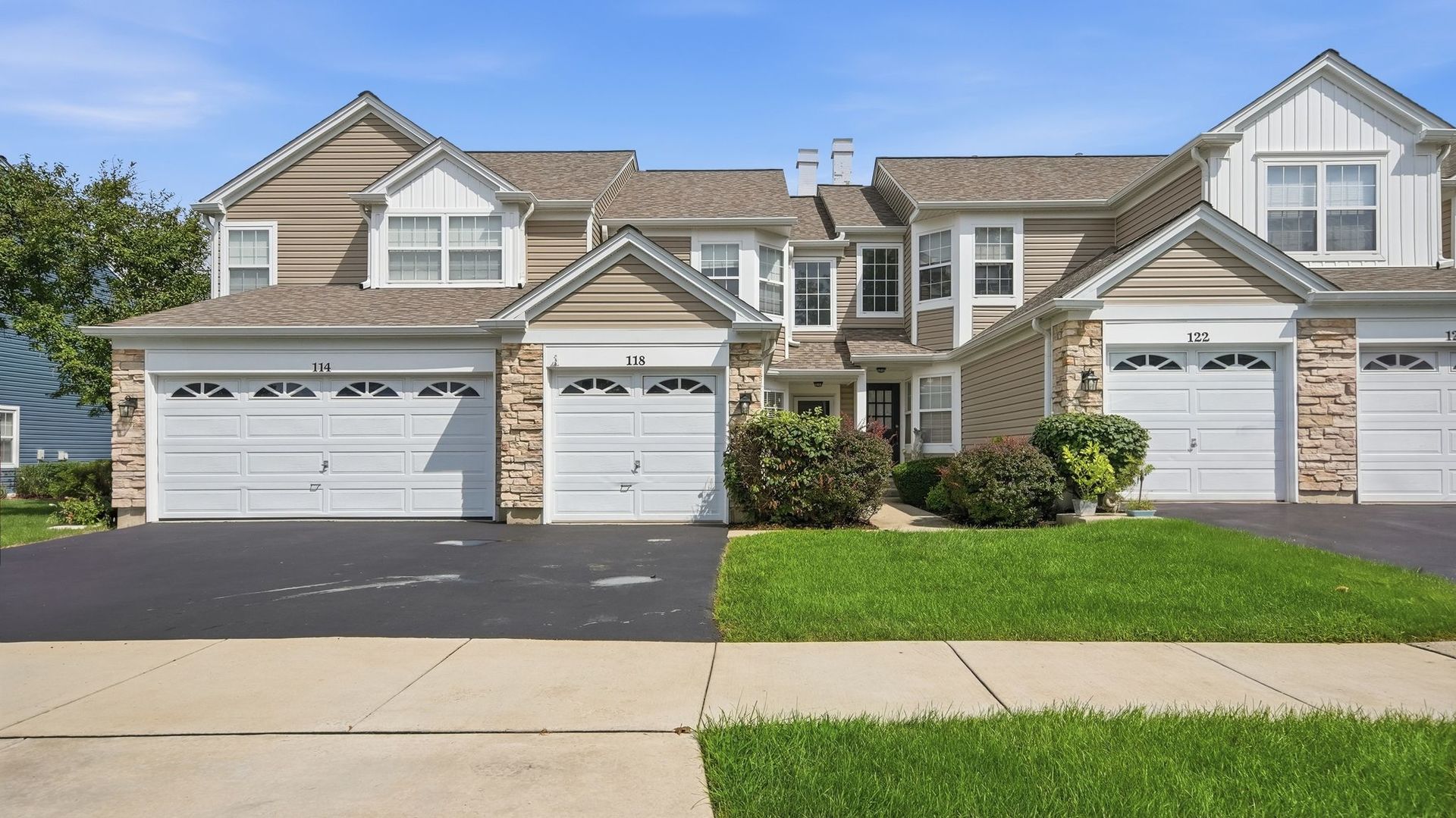 118 Oakton Drive — photo