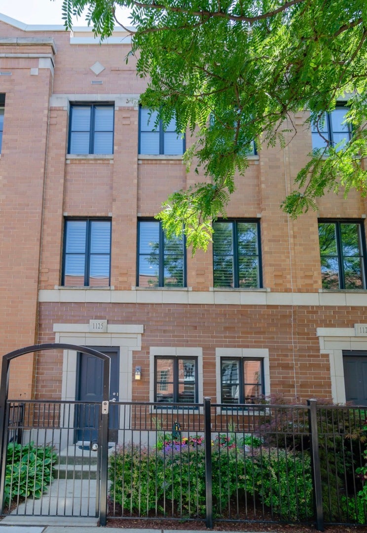 1125 W Monroe Street — photo