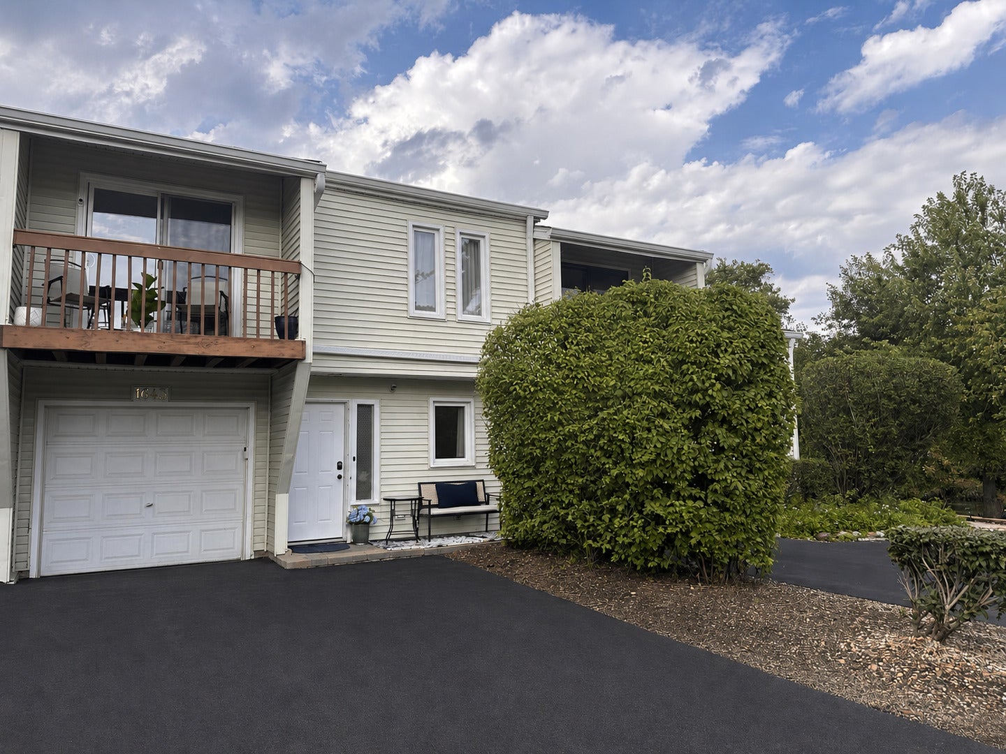 1643 Cove Court — photo