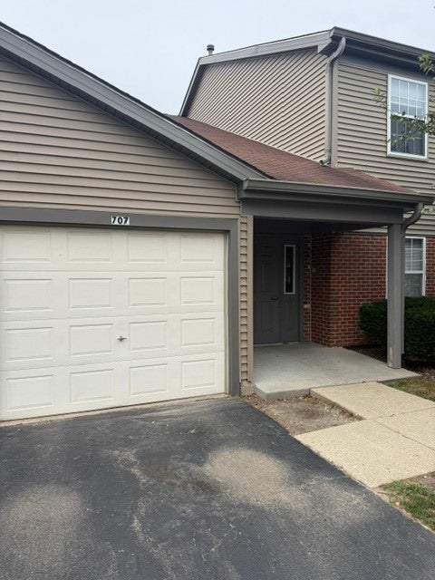 707 E Whispering Oaks Drive — photo