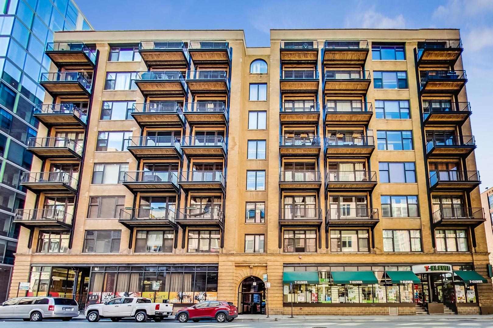 625 W Jackson Boulevard 512 — photo