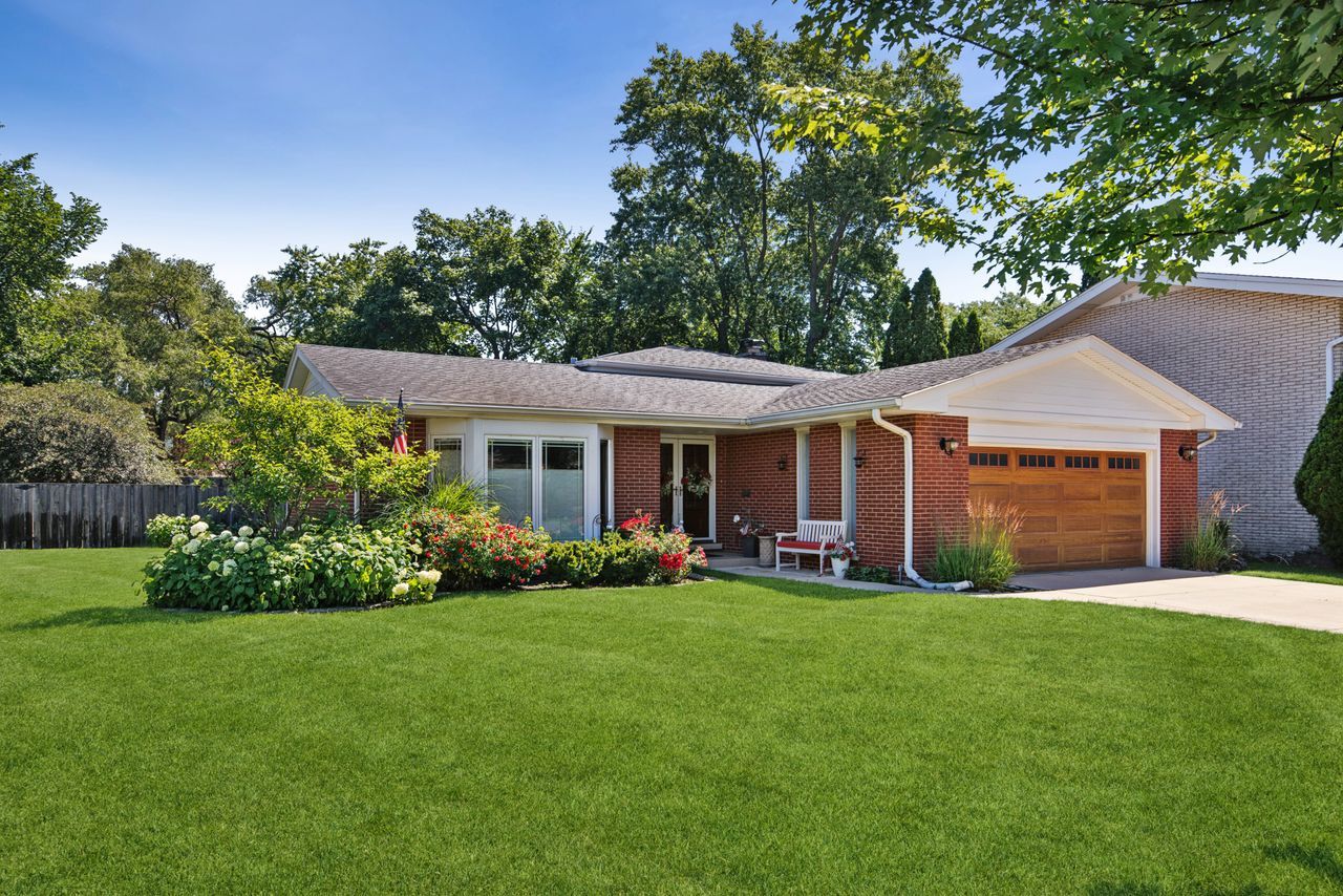 6833 N Concord Lane — photo