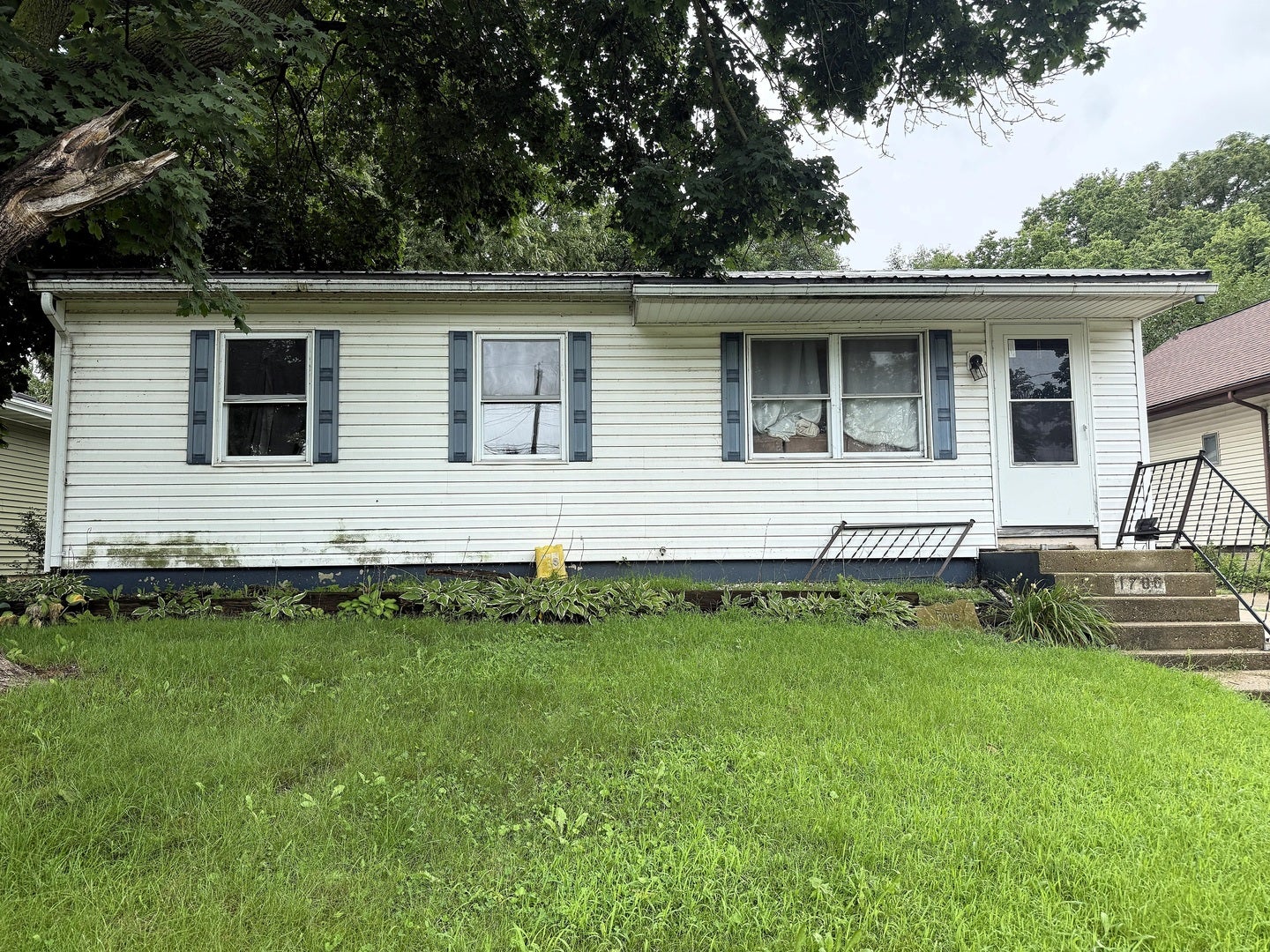 1706 W 1st Street — photo