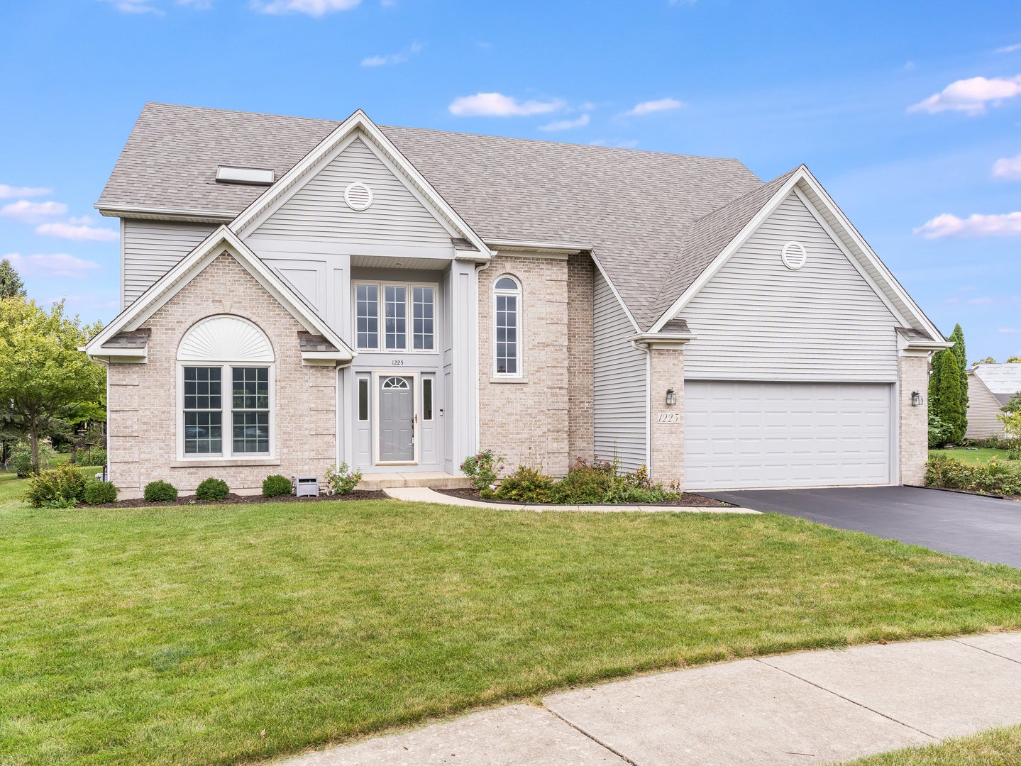 1225 Willowcrest Court — photo