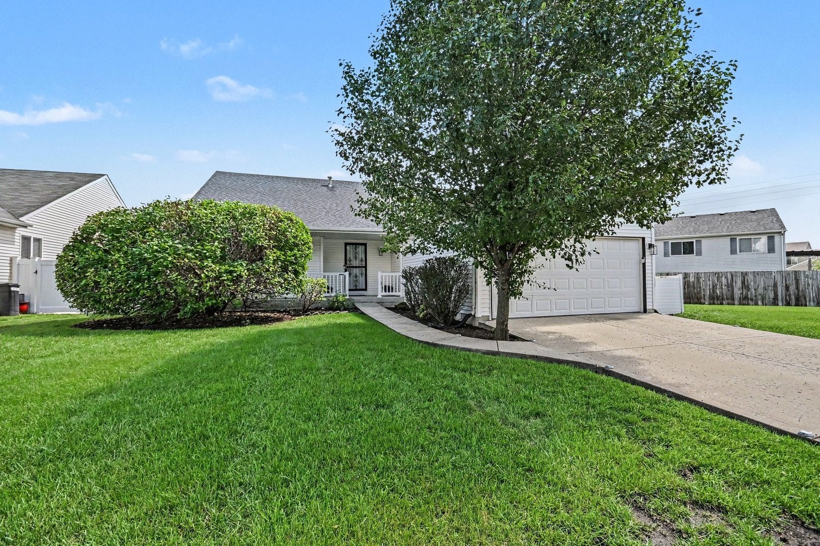 2220 White Eagle Drive — photo