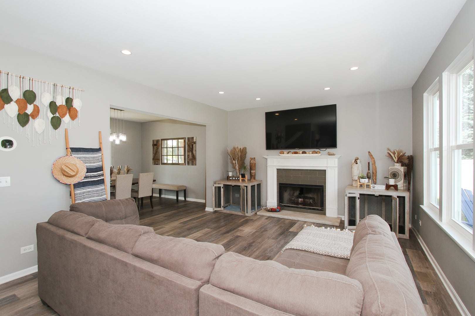 465 SPRING RIDGE Drive, Crystal Lake, IL 60012 — photo 2