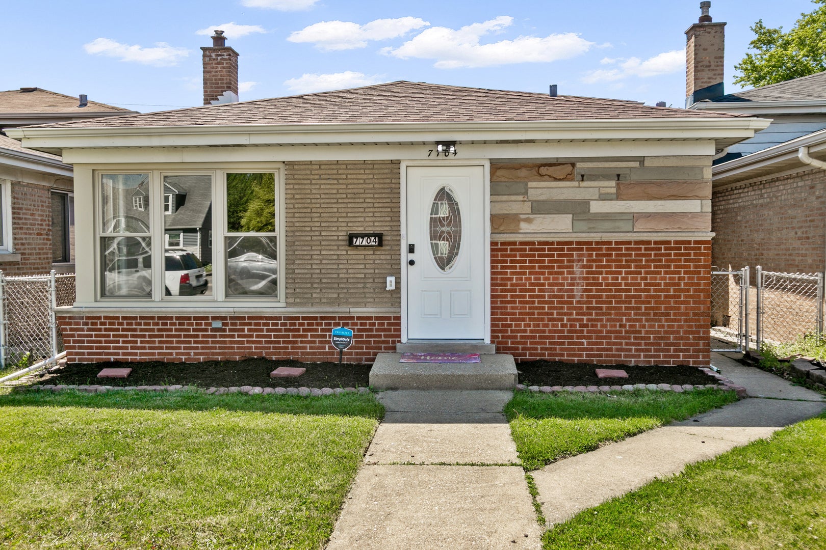 7704 Mcvicker Avenue — photo