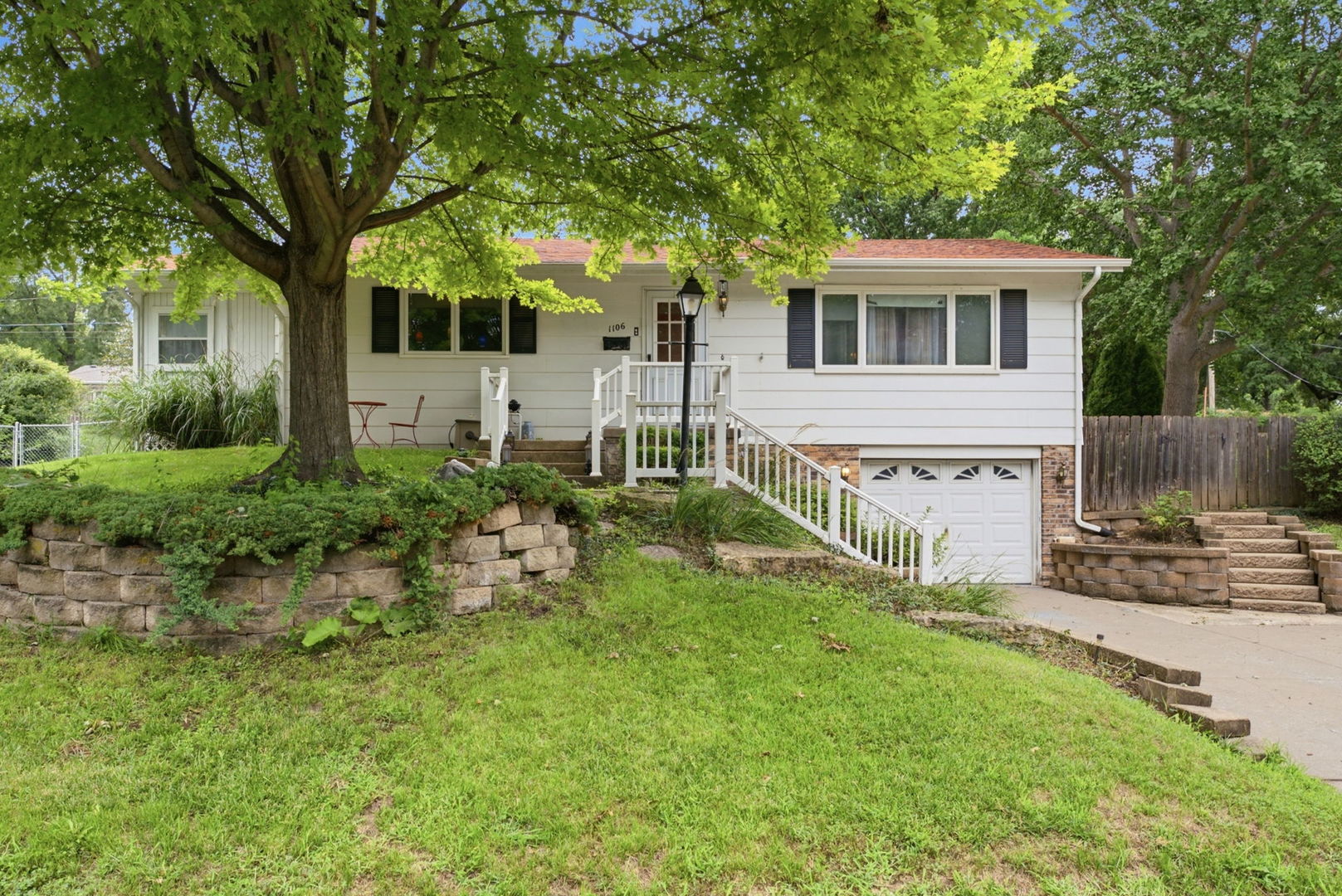 1106 Summit Hills Drive — photo
