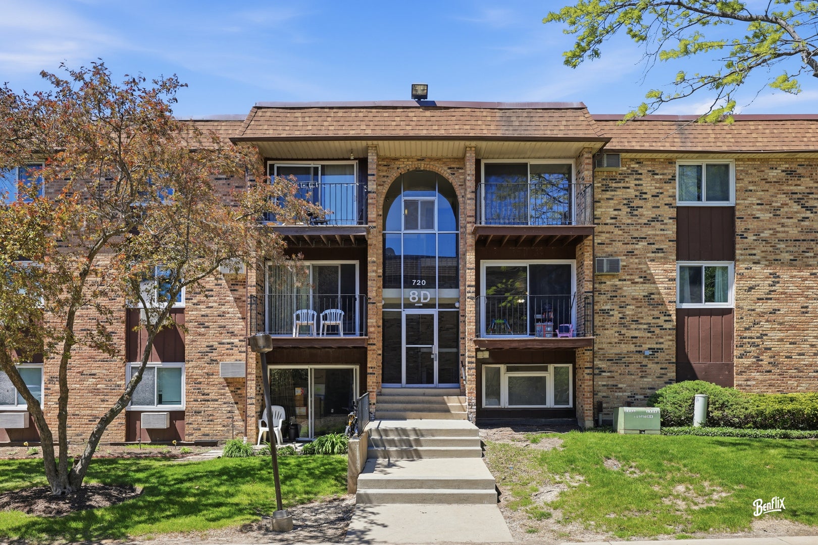 720 Hill Drive 8-302 — photo