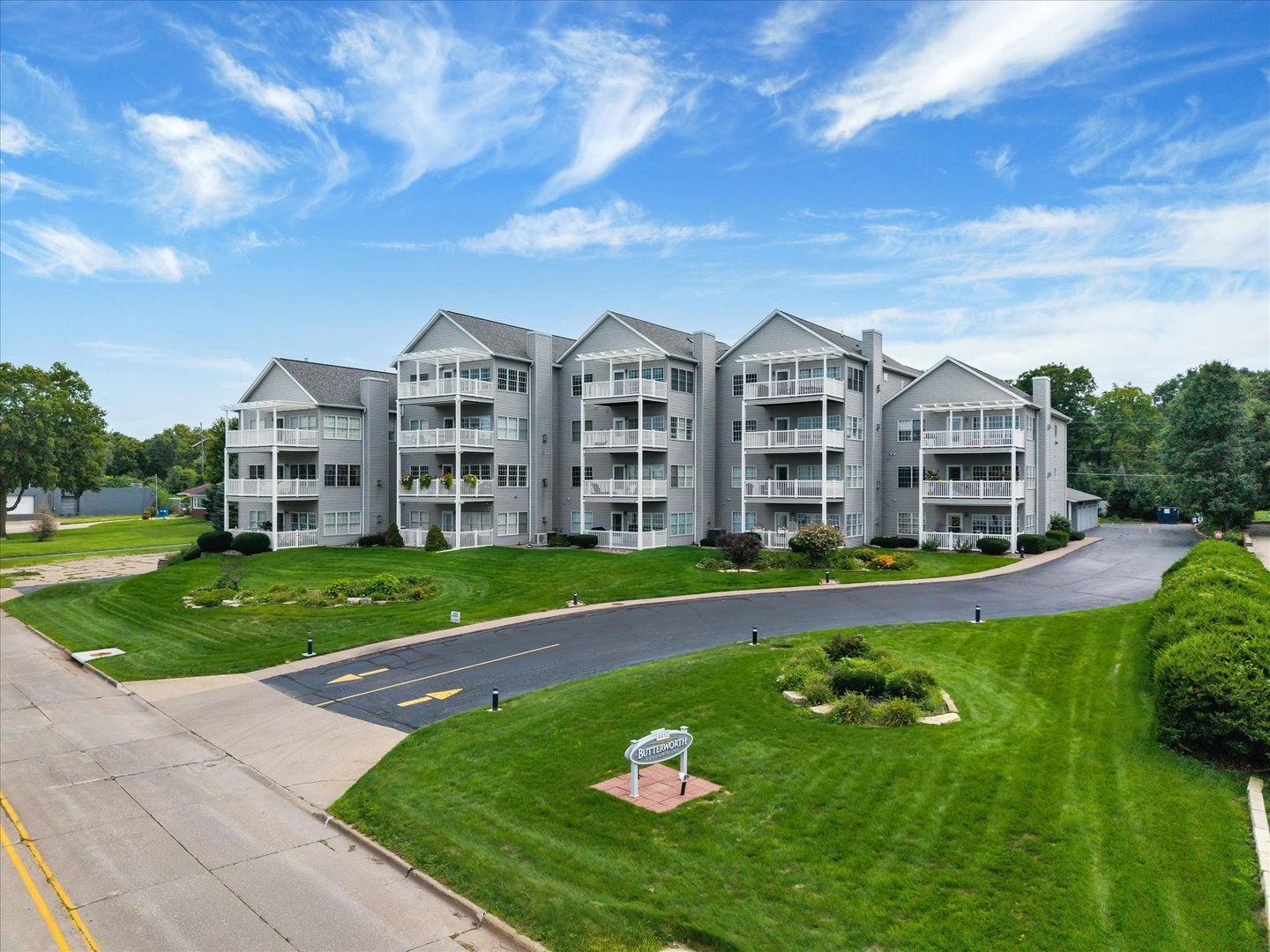 4412 River Drive 402 — photo