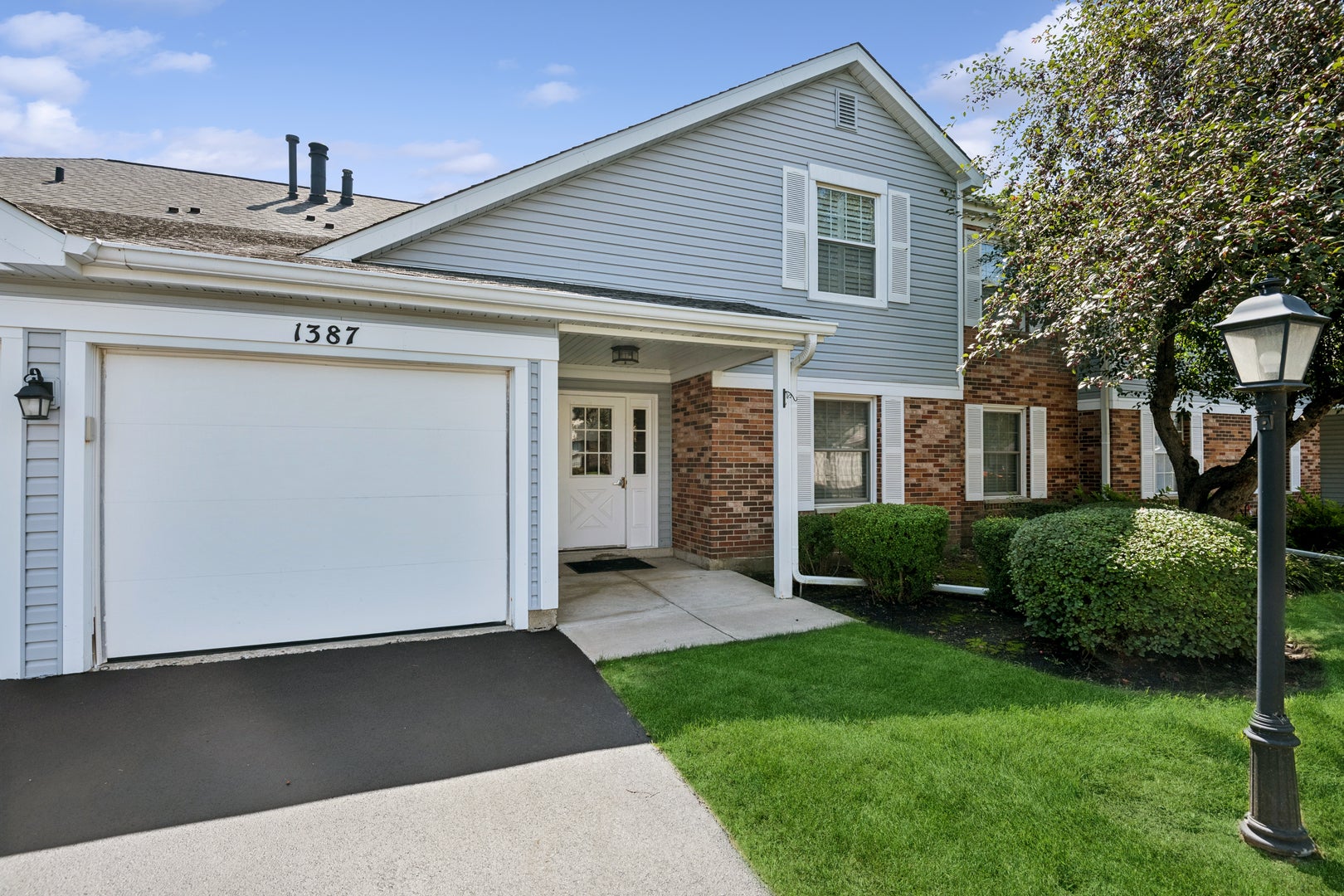 1391 Stratford Drive 1391 — photo