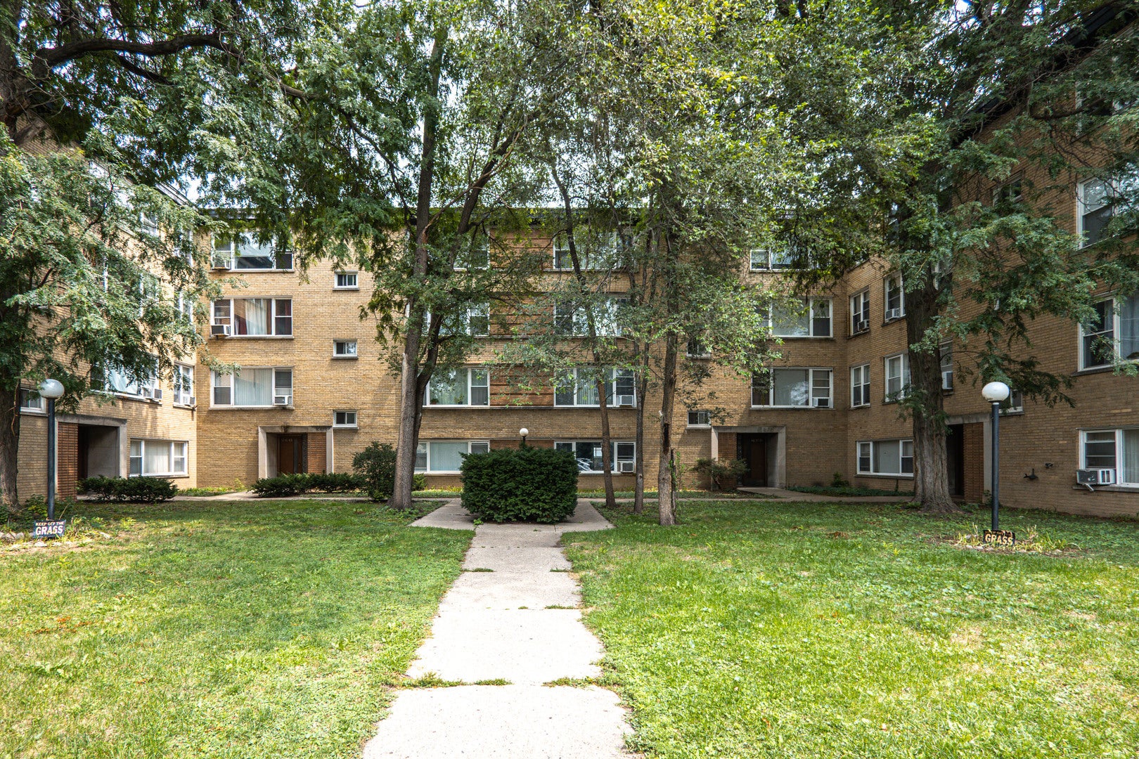 6139 N Seeley Avenue G — photo