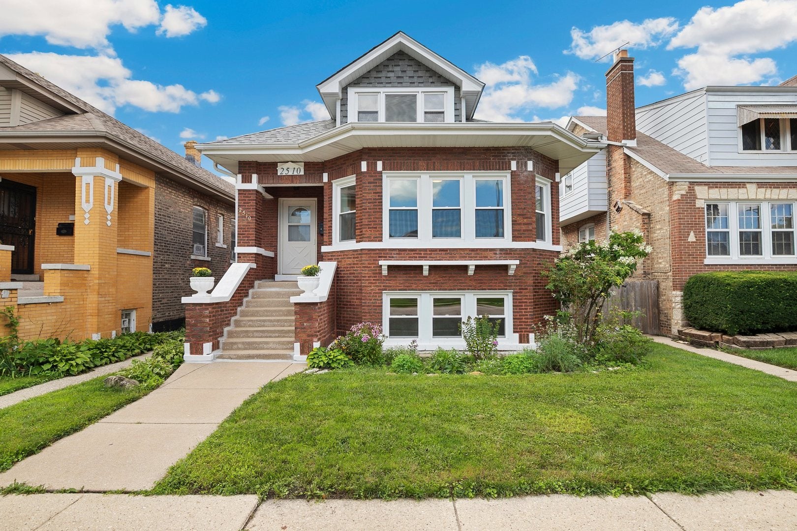 2510 Oak Park Avenue — photo