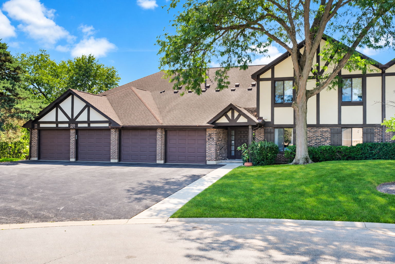 1037 Cottonwood Court 2Bl — photo