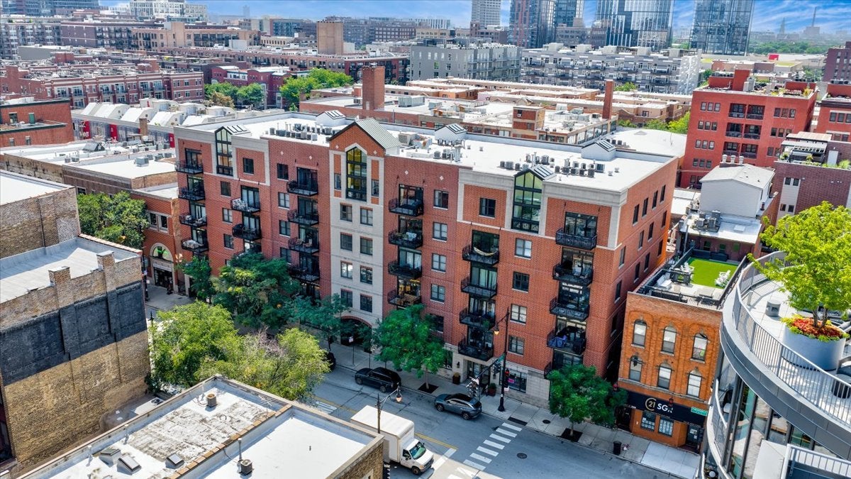 1155 W Madison Street 312 — photo