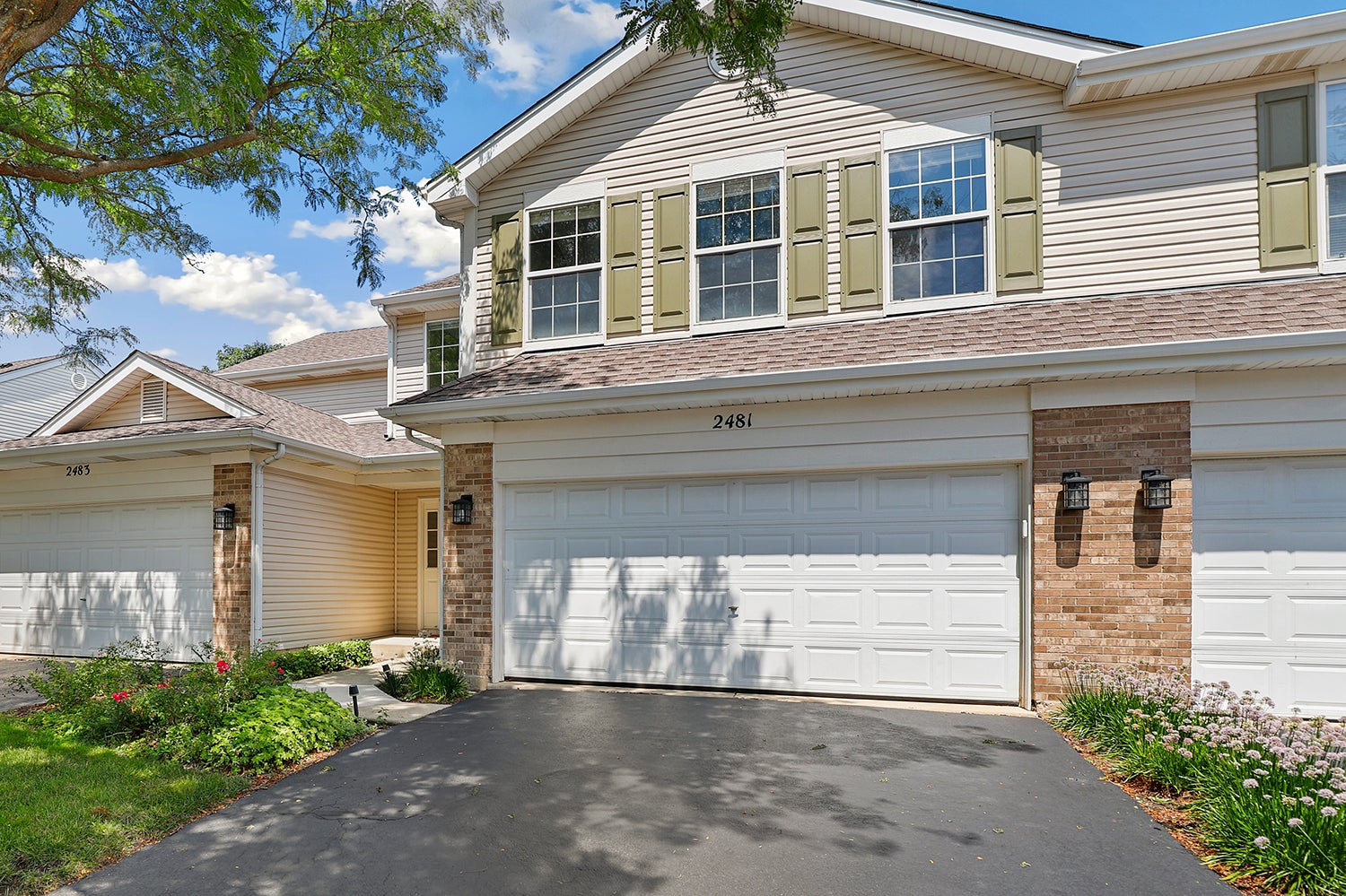 2481 Stoughton Circle — photo
