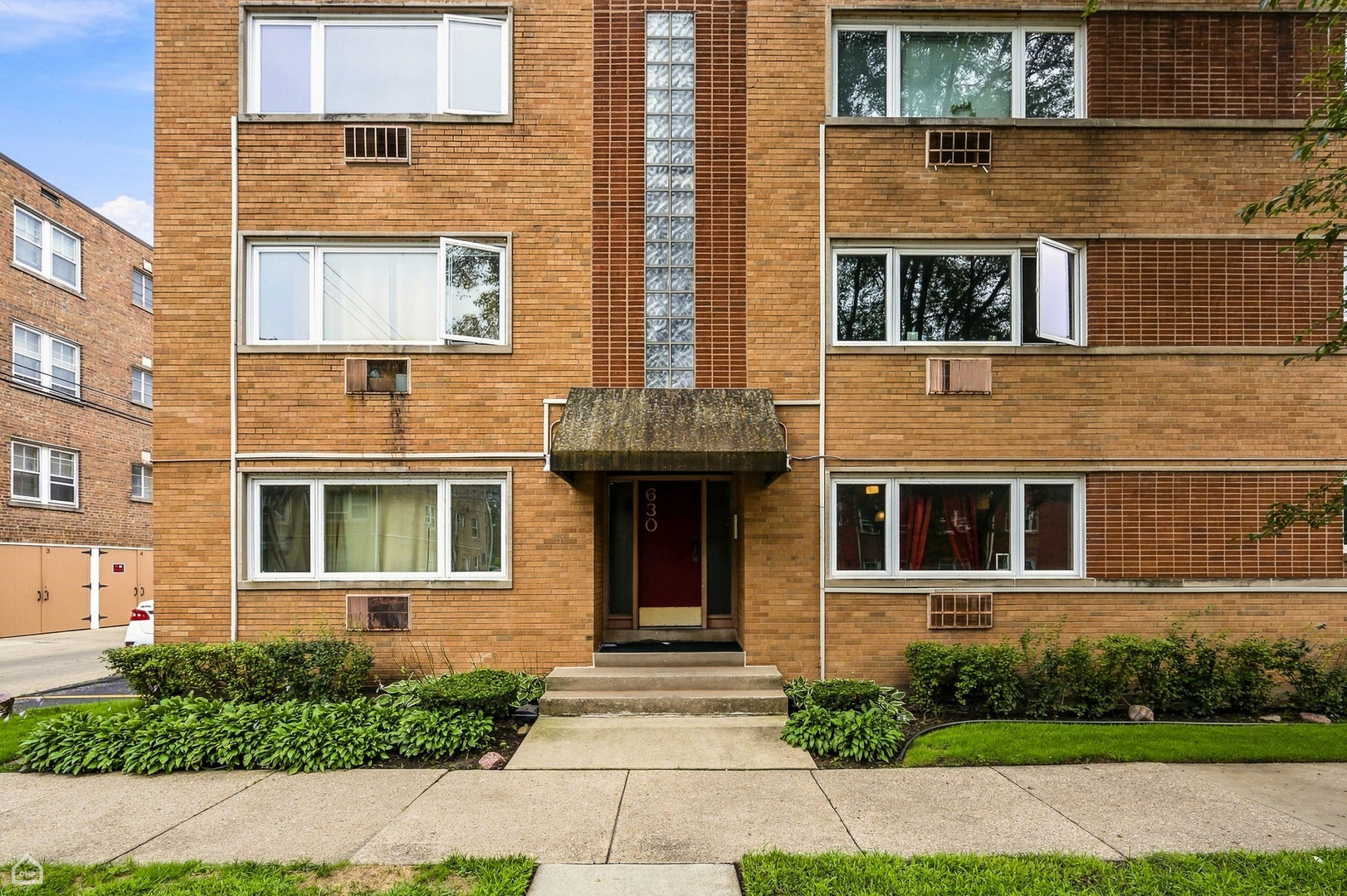 630 Hull Terrace 1W — photo