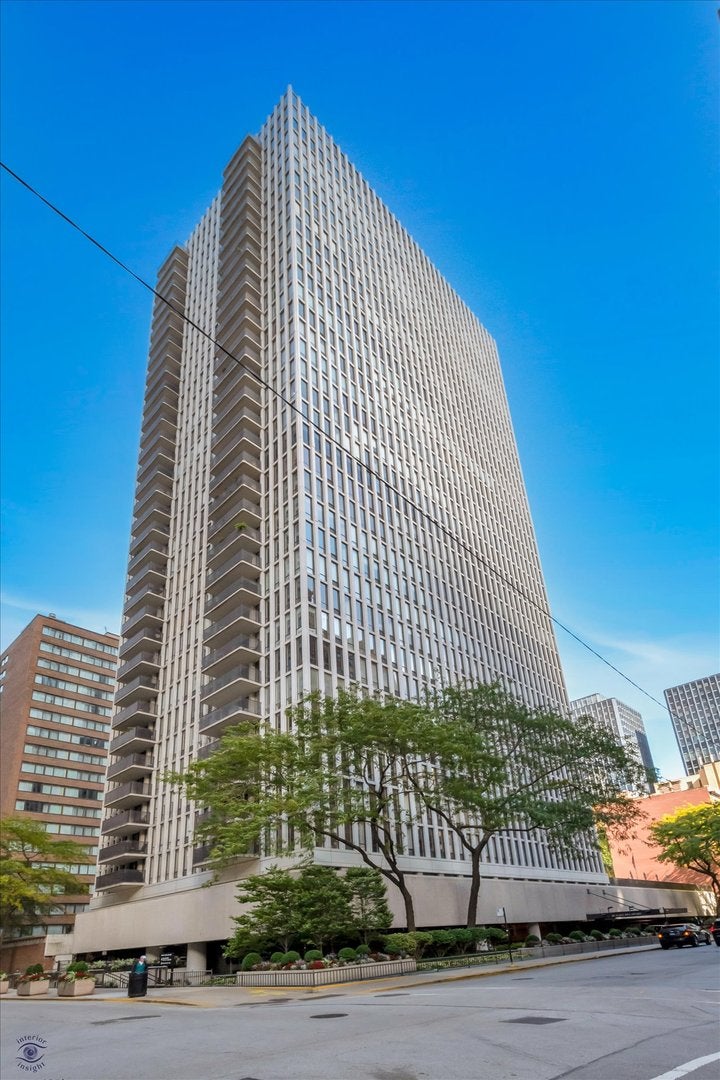 200 E Delaware Place 5a — photo
