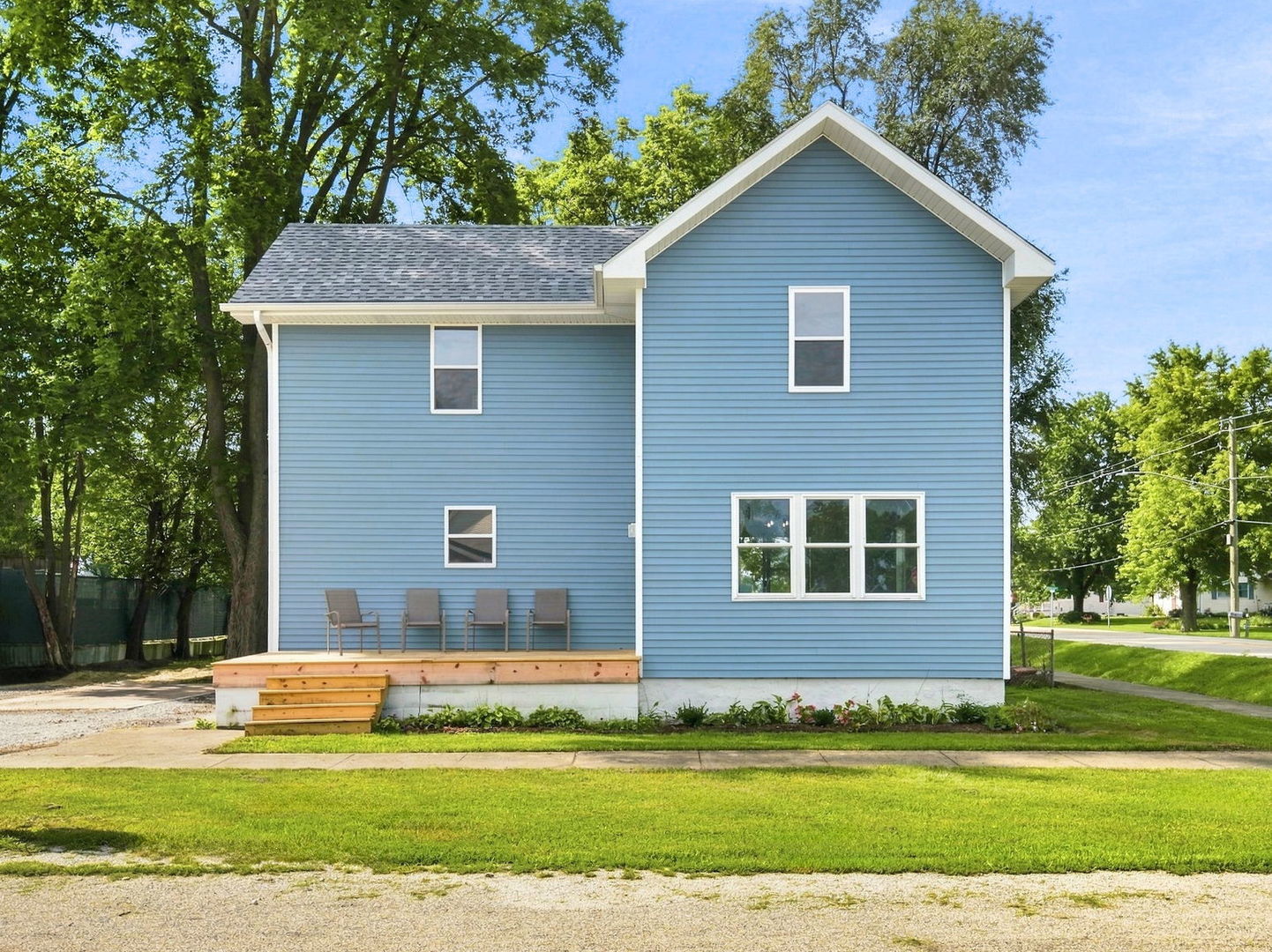 18395 W South Street — photo