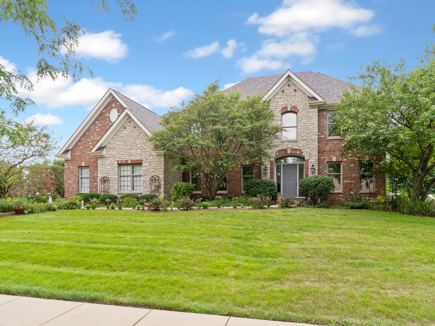 4135 River Ridge Drive — photo