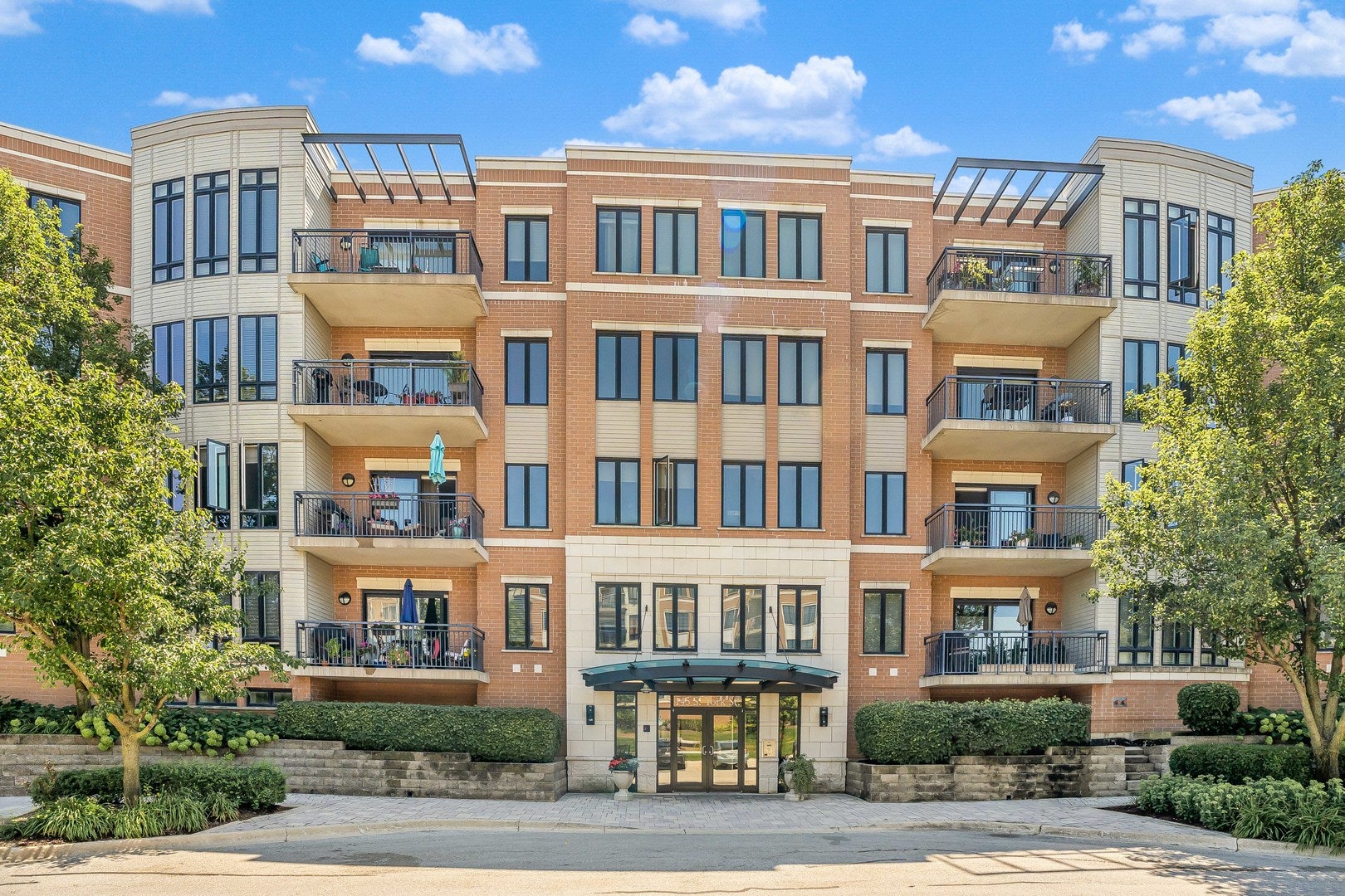 145 S York Street 420 — photo