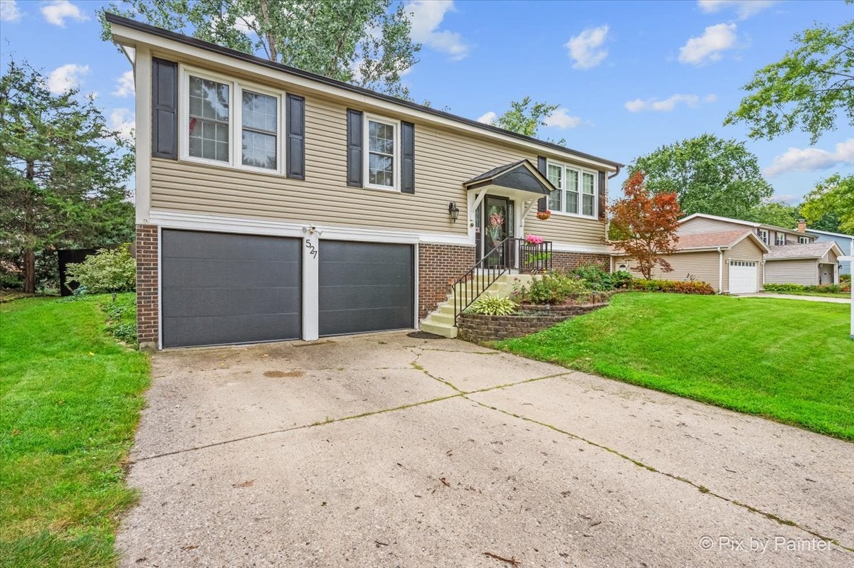 527 COTTONWOOD CIR — photo 2