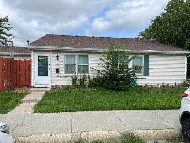 1805 Jamestown Circle — photo