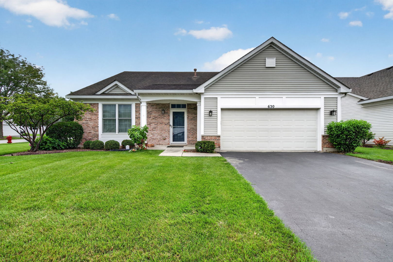 630 Saugatuk Circle — photo