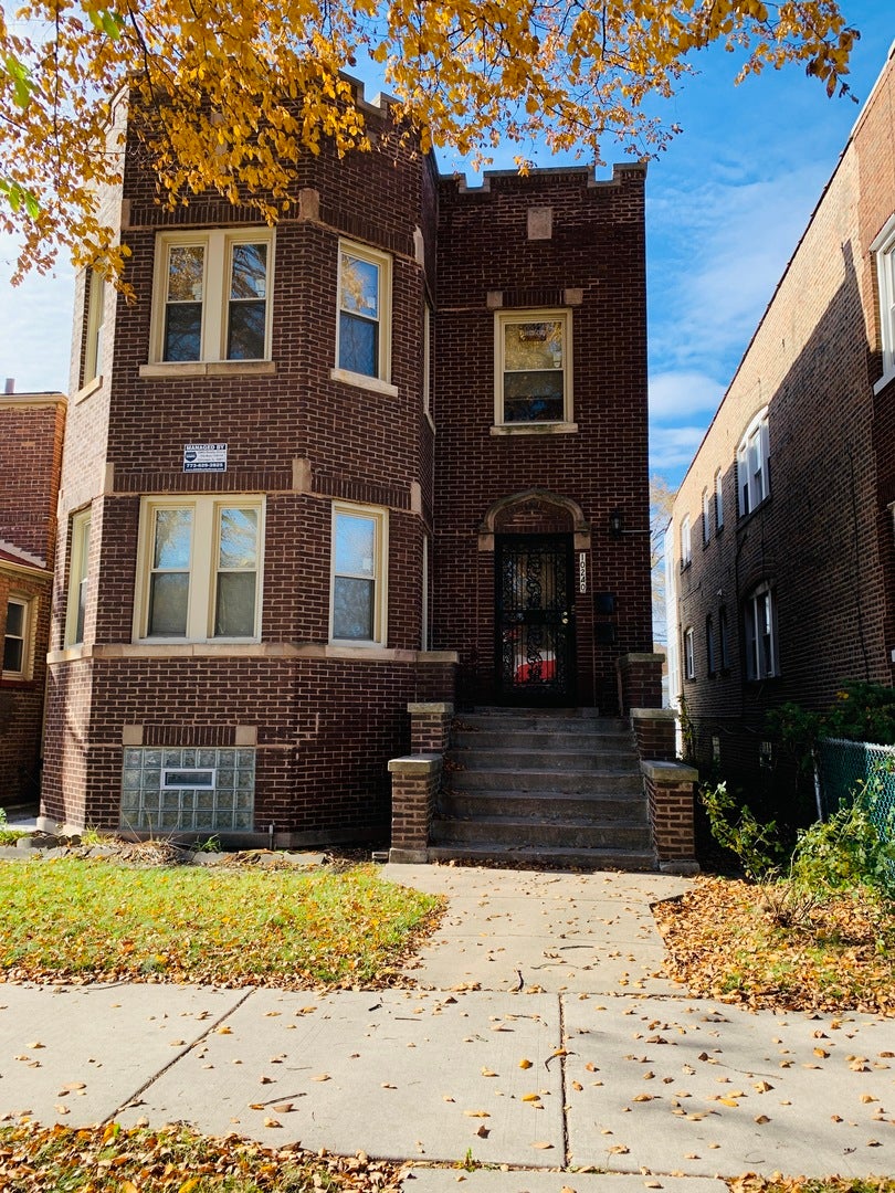 10240 S Eberhart Avenue 1 — photo