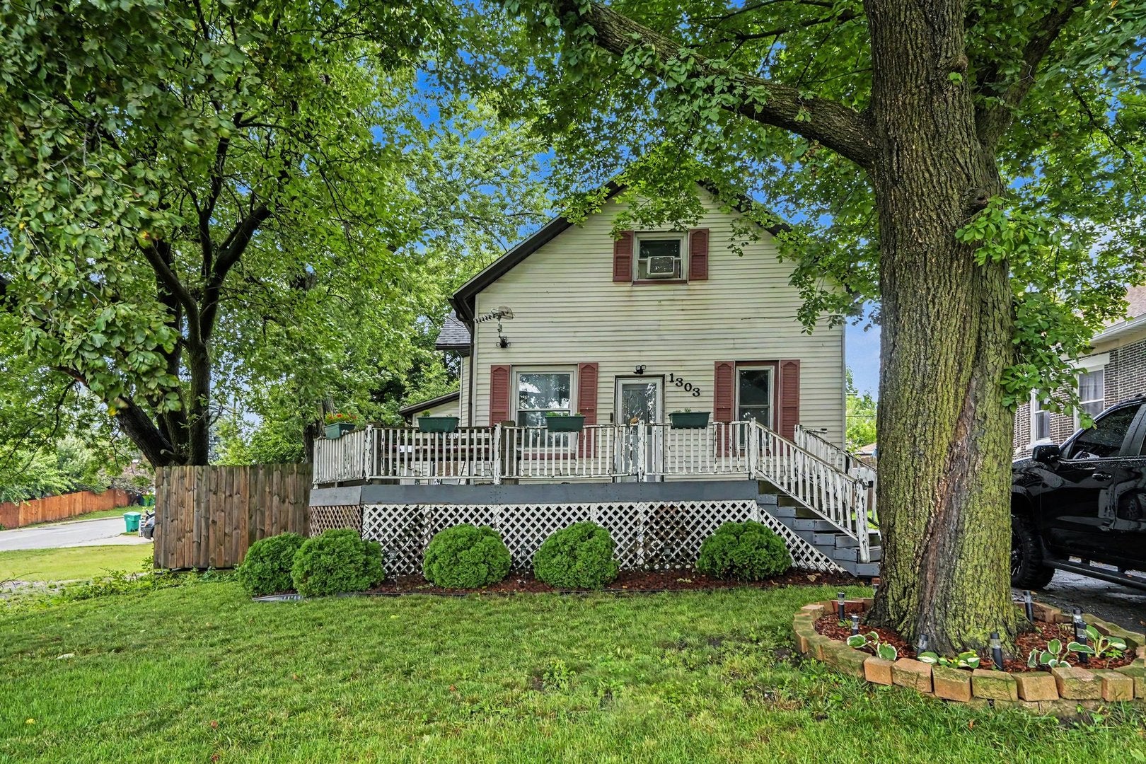 1303 Cora Street — photo
