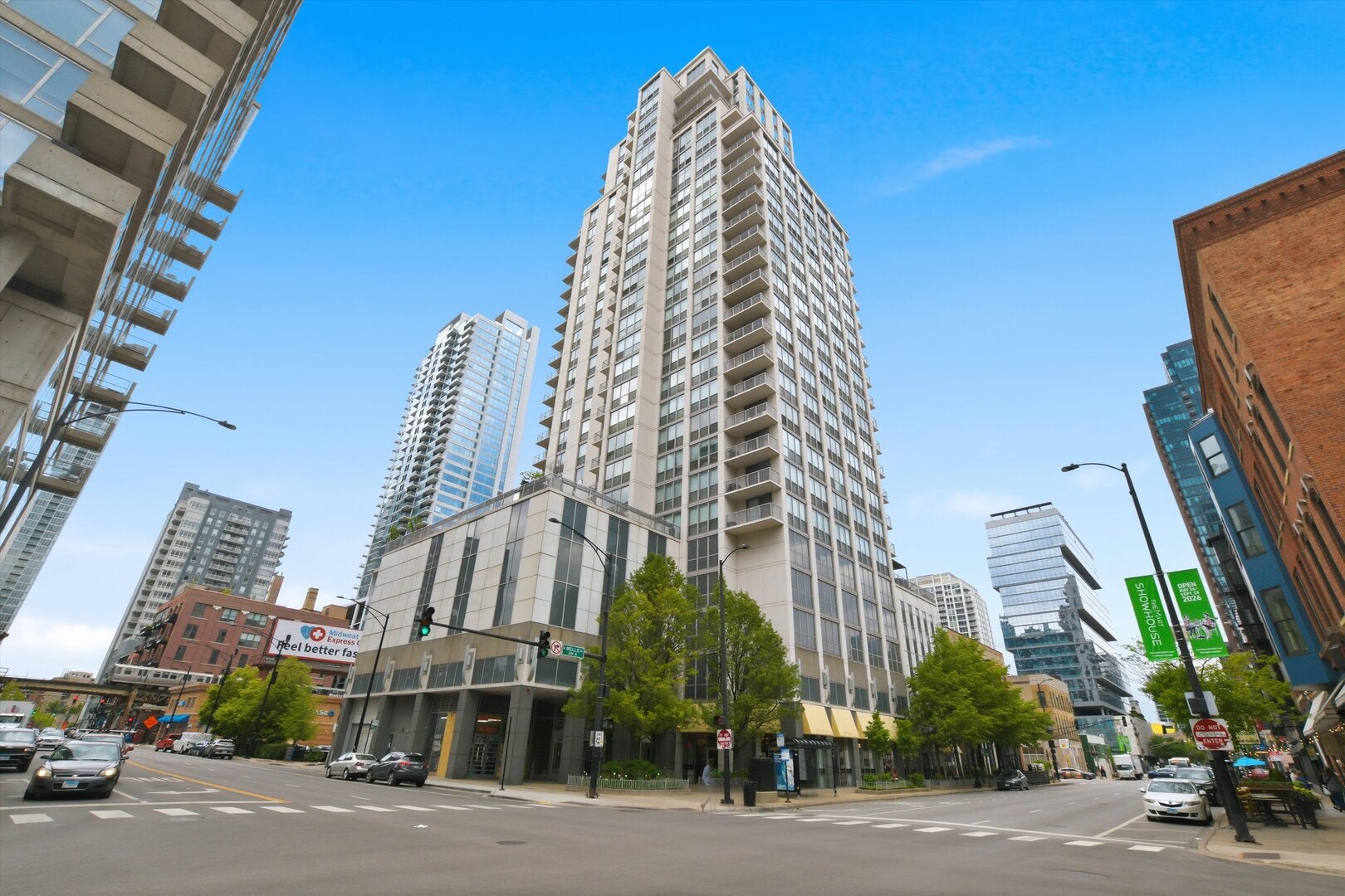 200 W Grand Avenue 2700 — photo
