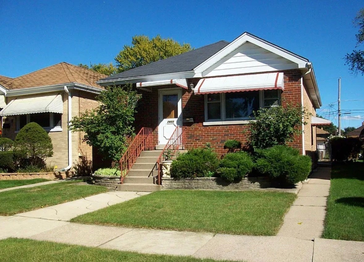 2433 S Keystone Avenue — photo