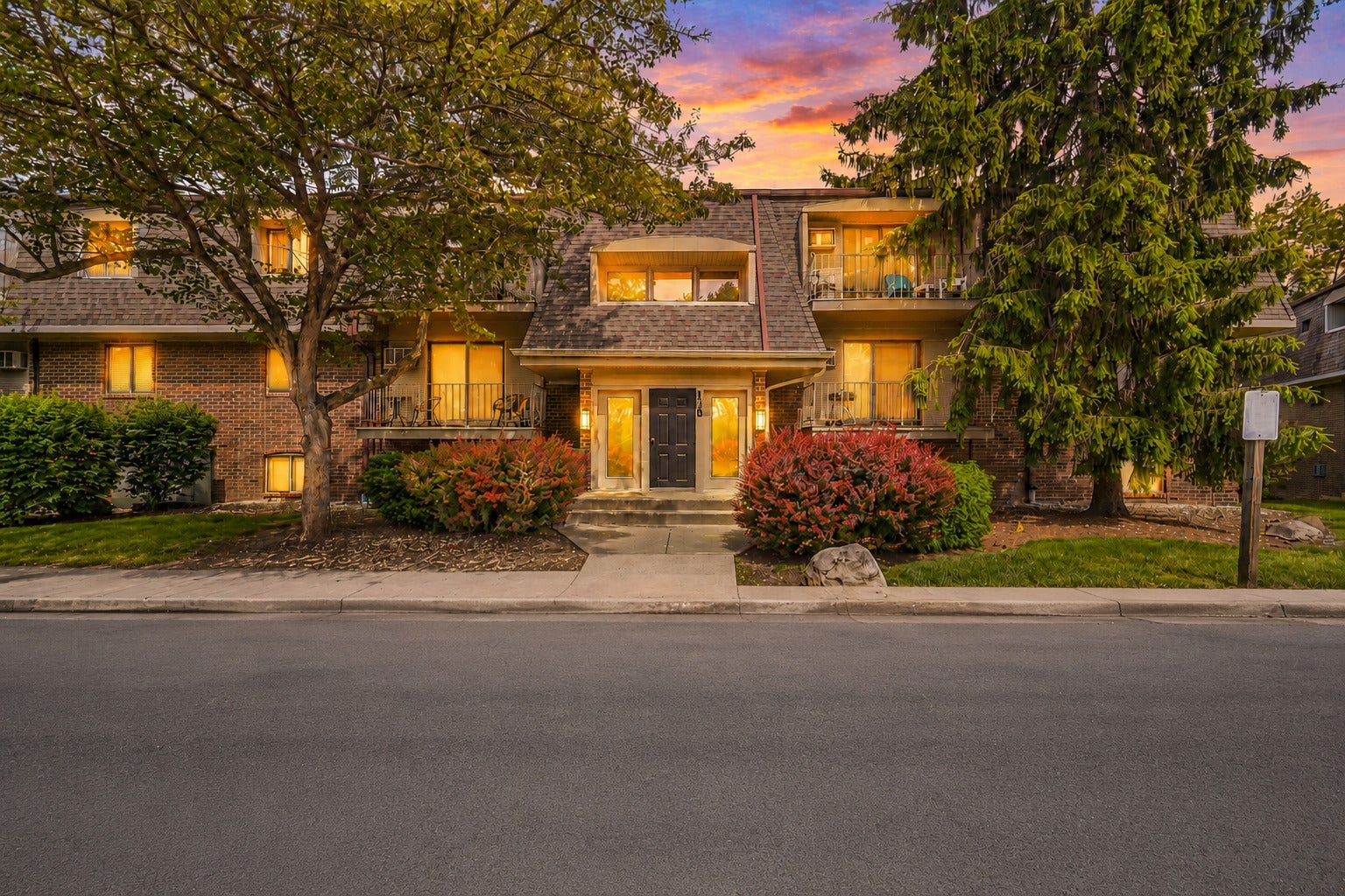 138 E Bailey Road M — photo