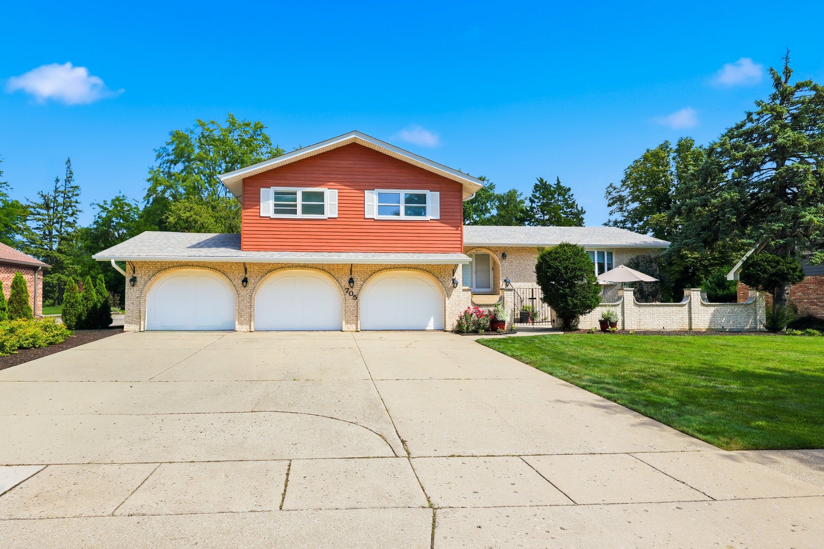 705 Ruskin Drive — photo