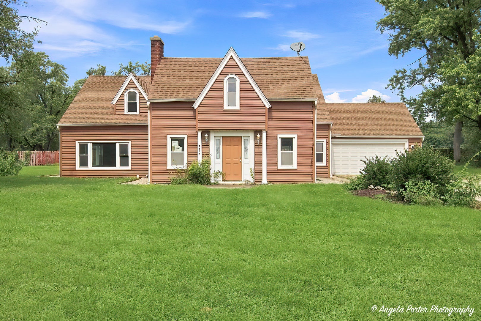 4604 Lakeshore Drive — photo